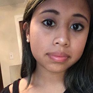 Meet your Posher, Kira